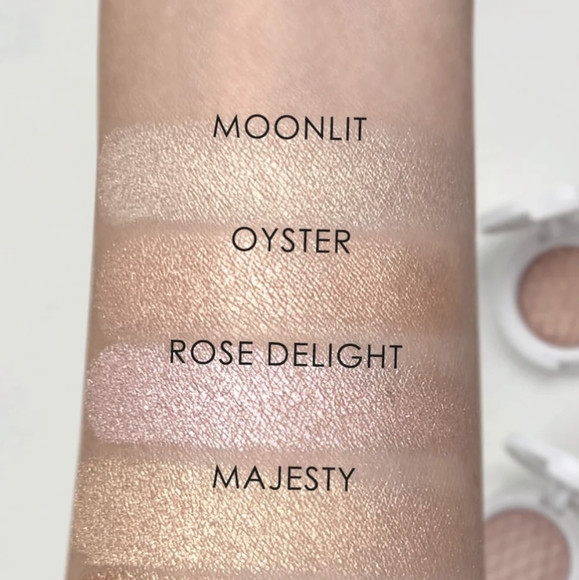 🐚 Seraphine Botanicals "Oyster" Diamantine Beaming Highlighter - Picture 3 of 9